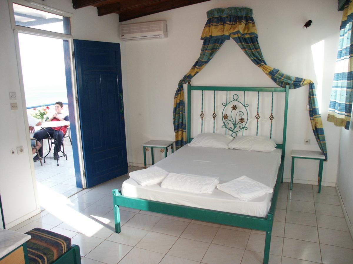 Kleoni Club Apartments Tolo Bagian luar foto