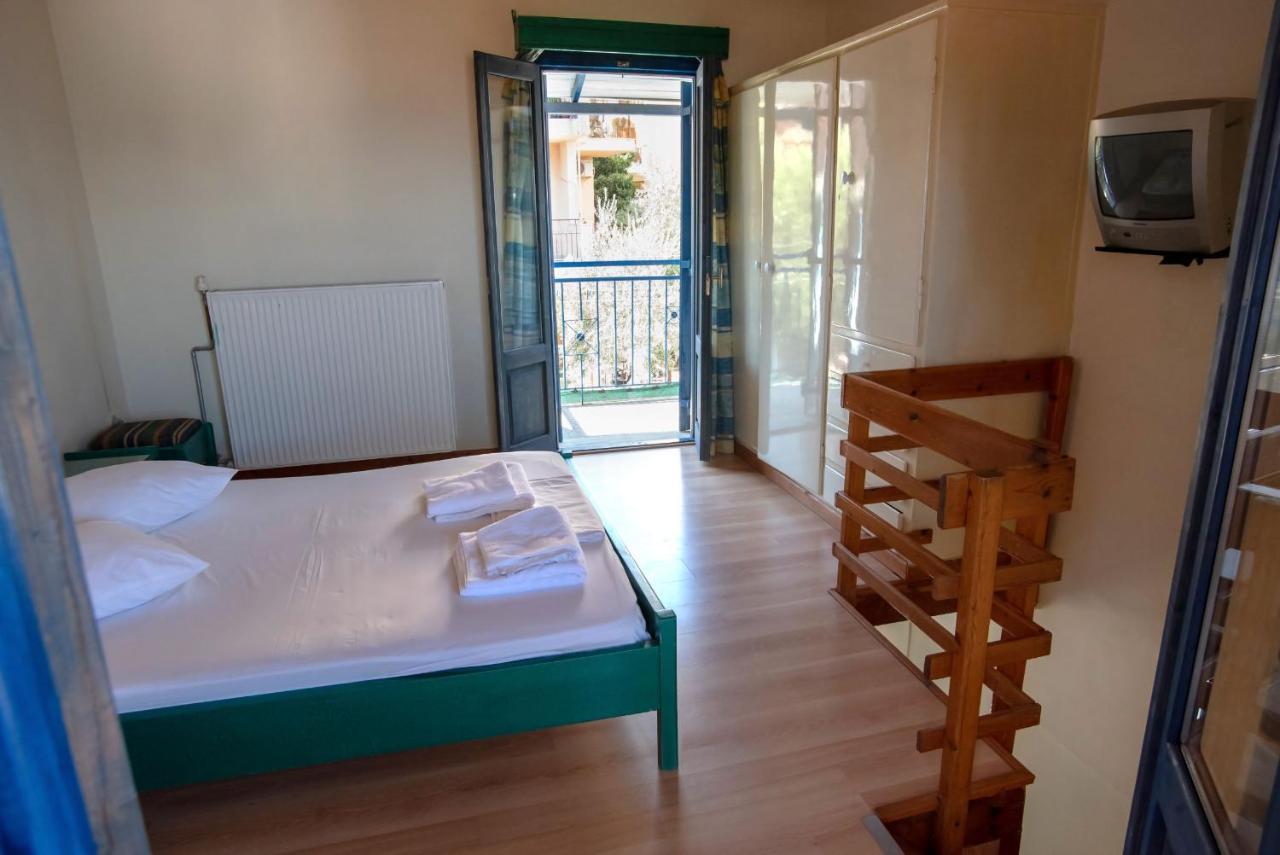 Kleoni Club Apartments Tolo Bagian luar foto