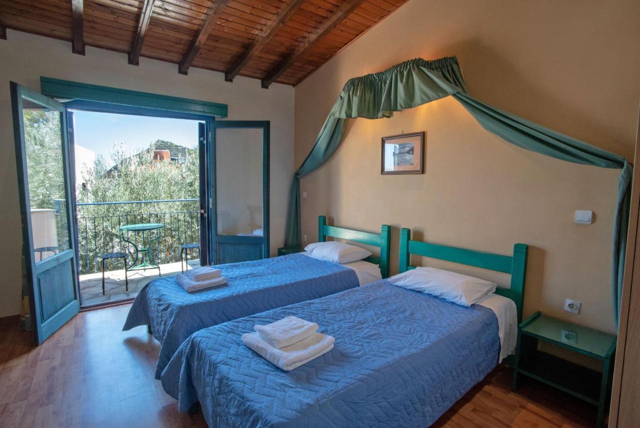 Kleoni Club Apartments Tolo Bagian luar foto