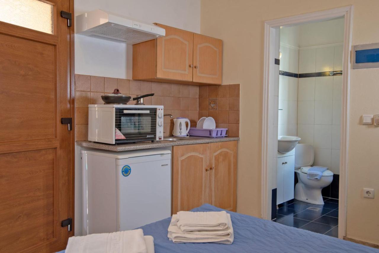 Kleoni Club Apartments Tolo Bagian luar foto