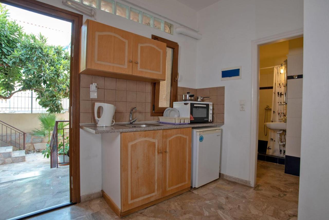 Kleoni Club Apartments Tolo Bagian luar foto