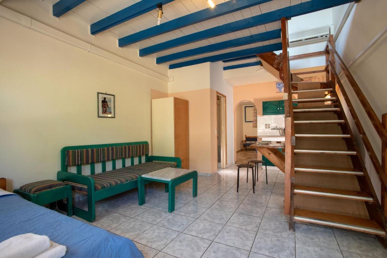 Kleoni Club Apartments Tolo Bagian luar foto