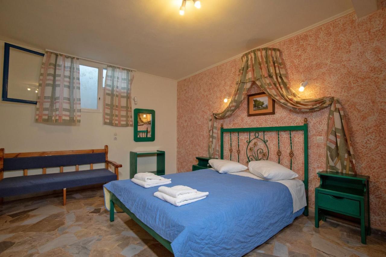Kleoni Club Apartments Tolo Bagian luar foto