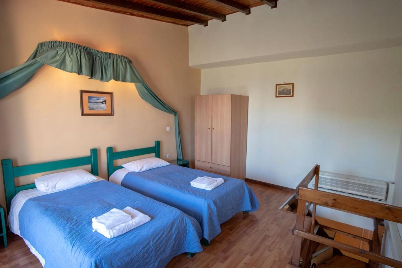 Kleoni Club Apartments Tolo Bagian luar foto