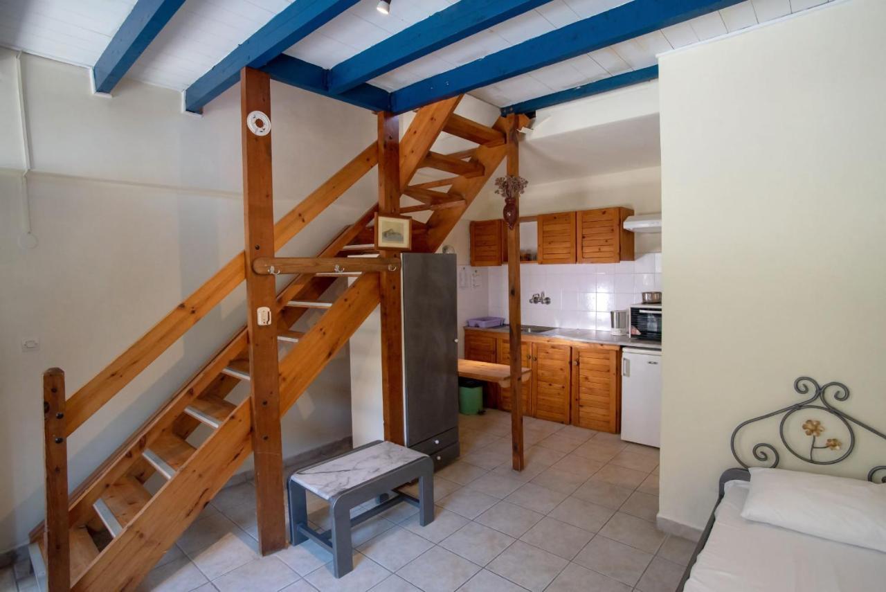 Kleoni Club Apartments Tolo Bagian luar foto