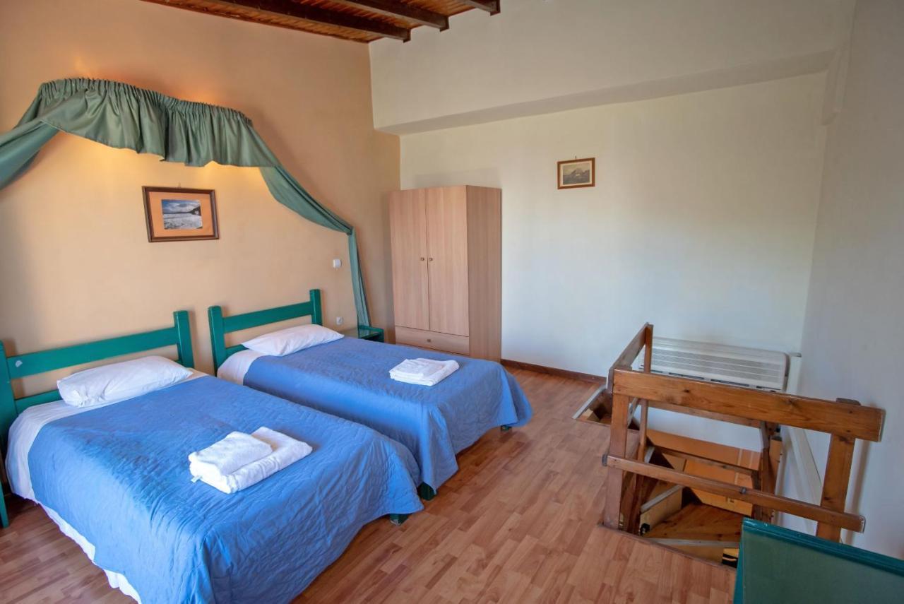 Kleoni Club Apartments Tolo Bagian luar foto