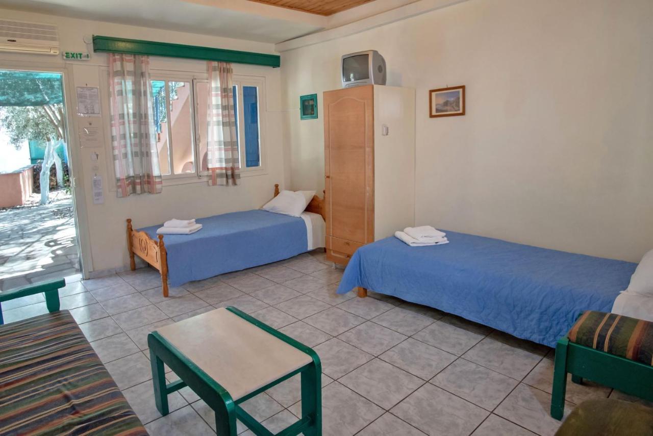 Kleoni Club Apartments Tolo Bagian luar foto