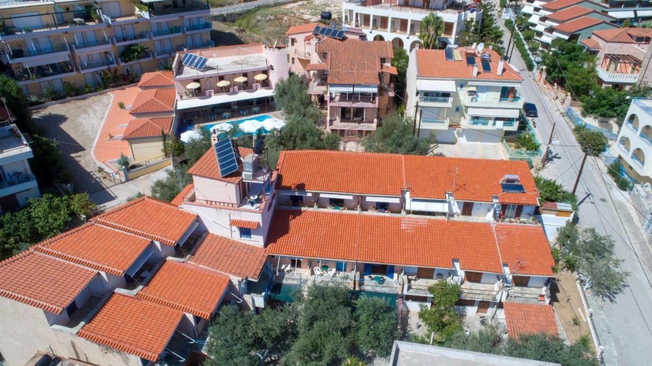 Kleoni Club Apartments Tolo Bagian luar foto